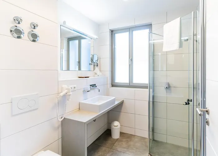 מלון Altstadthotel Grauer Wolf