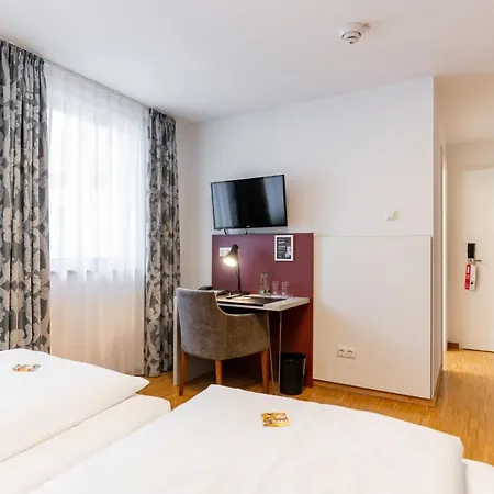Altstadthotel Grauer Wolf فندق