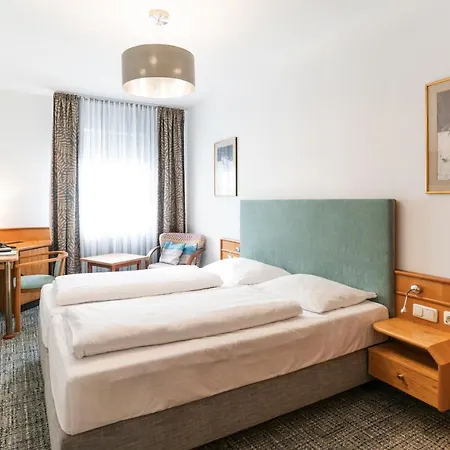 فندق Altstadthotel Grauer Wolf 3*