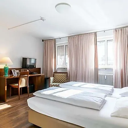 Altstadthotel Grauer Wolf 3* Ερλάνγκεν