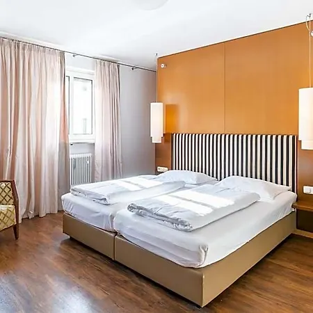 Altstadthotel Grauer Wolf Ξενοδοχείο 3*